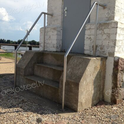 Nerūsējošā tērauda metāla margas.