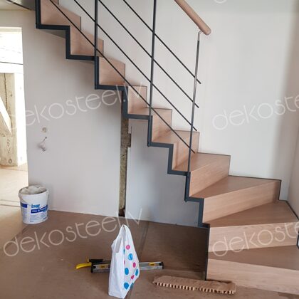 Metāla kāpnes "Minimālisma sapnis!"