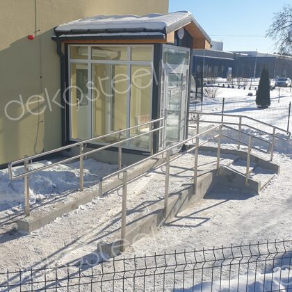 Nerūsējošā tērauda margas.