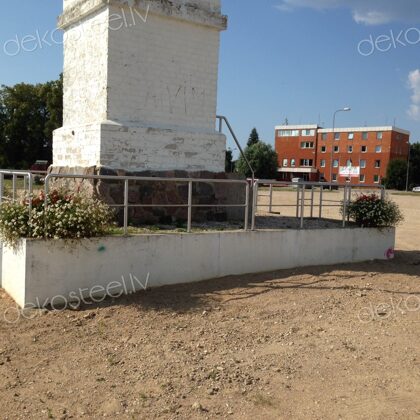 Nerūsējošā tērauda metāla margas.