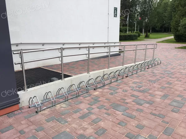 Nerūsējošā tērauda margas.