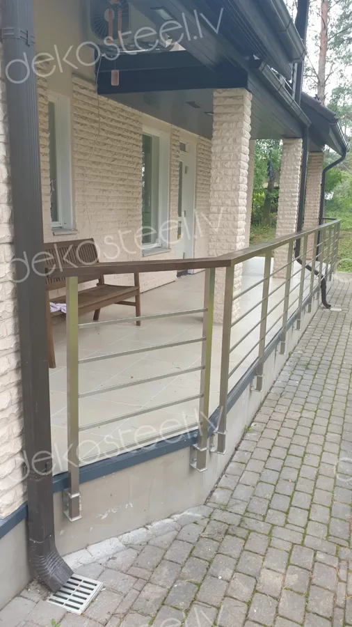 Nerūsējošā tērauda margas.