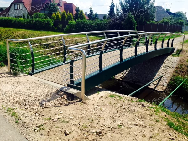 Nerūsējošā tērauda metāla margas.